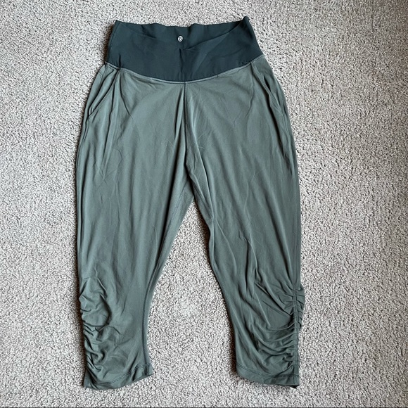 RARE Lululemon Sunset Salutation Crop Sz 12 - Picture 5 of 10